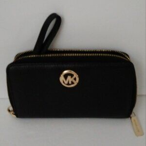Michael Kors Black Phone Zip Around Wristlet